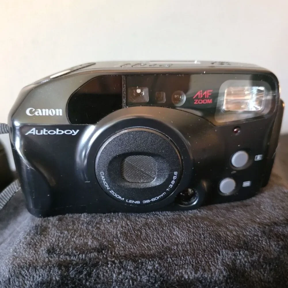 Canon Autoboy AIAF ZOOM Point & Shot Compact Film Camera From JAPAN With Case